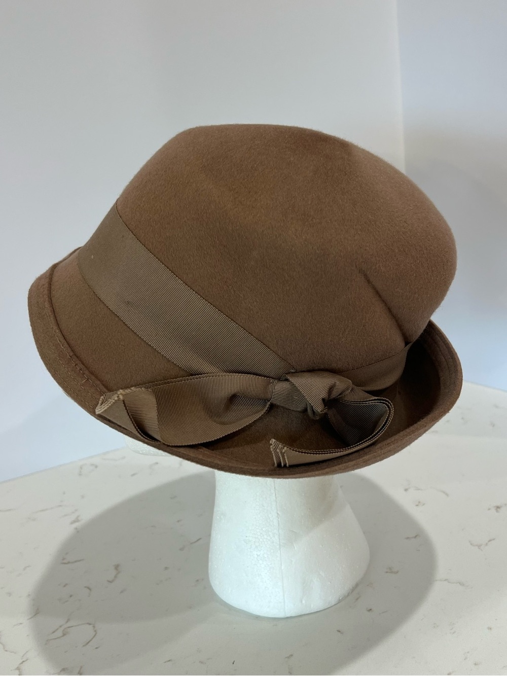 Jonquil Original Vintage 1950s 1960s Brown Wool Cloche Hat Montgomery Ward Box